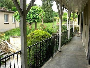 Hôtel Au Pont Du Pin à Figeac Extérieur photo
